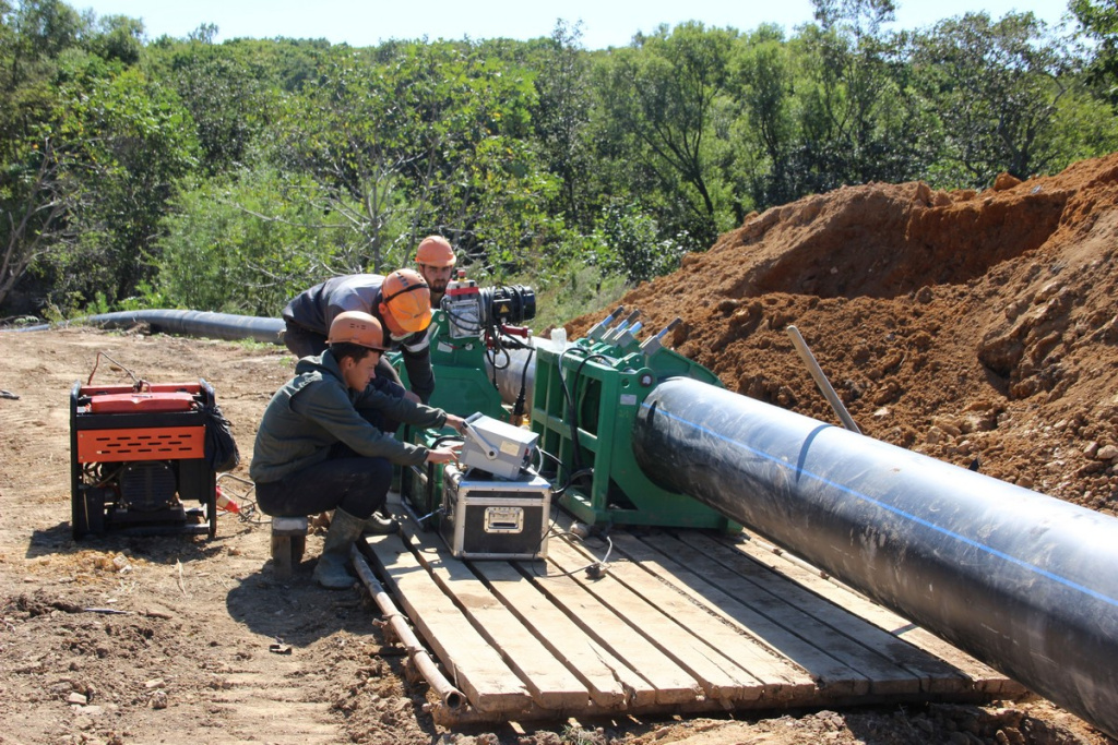Пять километров водовода построено Примтеплоэнерго в Фокино в рамках федерального проекта «Чистая вода»